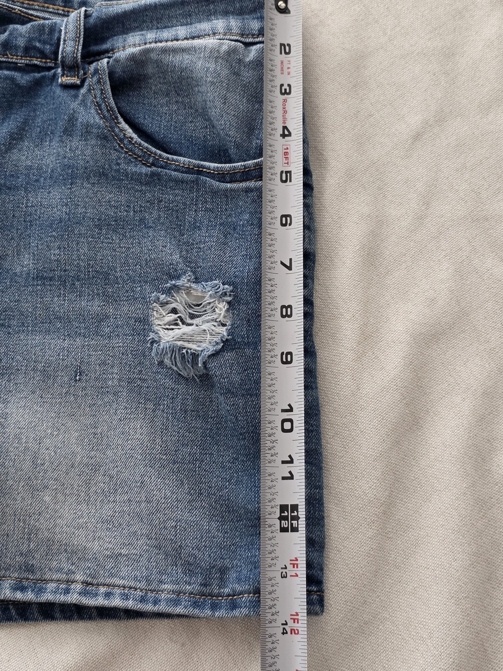 Old Navy Blue Distressed Boyfriend Jeans  Denim Shorts‎ Vintage Mid Rise Size 8 - Picture 9 of 12